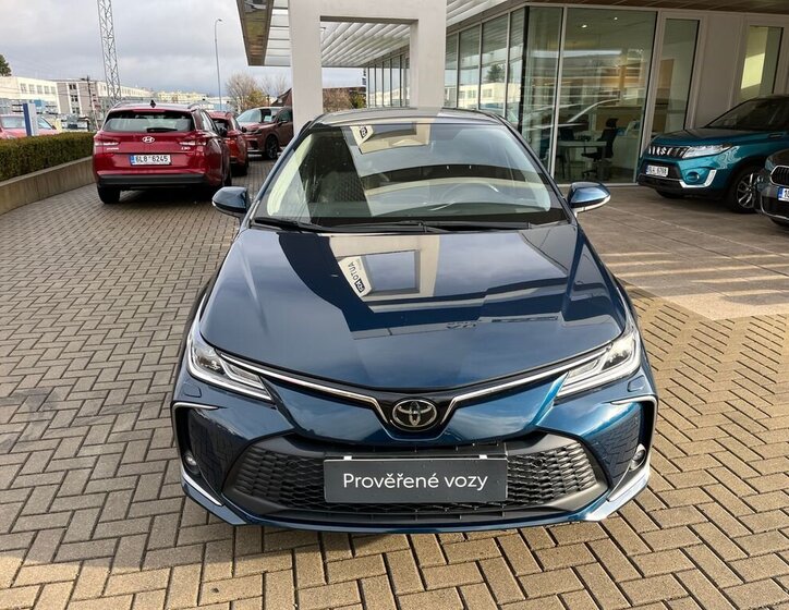 Toyota Corolla Sedan 1,5 l 92 kw