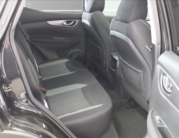 Nissan Qashqai SUV / Terénní 1,6 l 96 kw