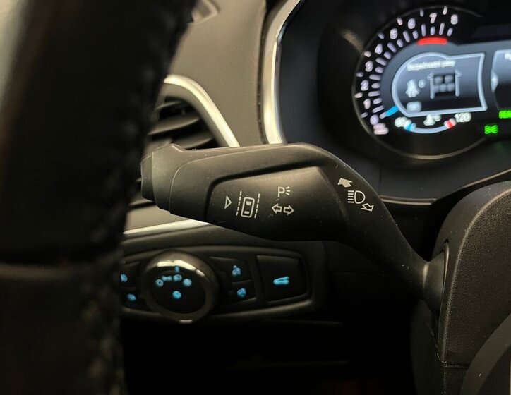 Ford S-MAX MPV 2,5 l 140 kw