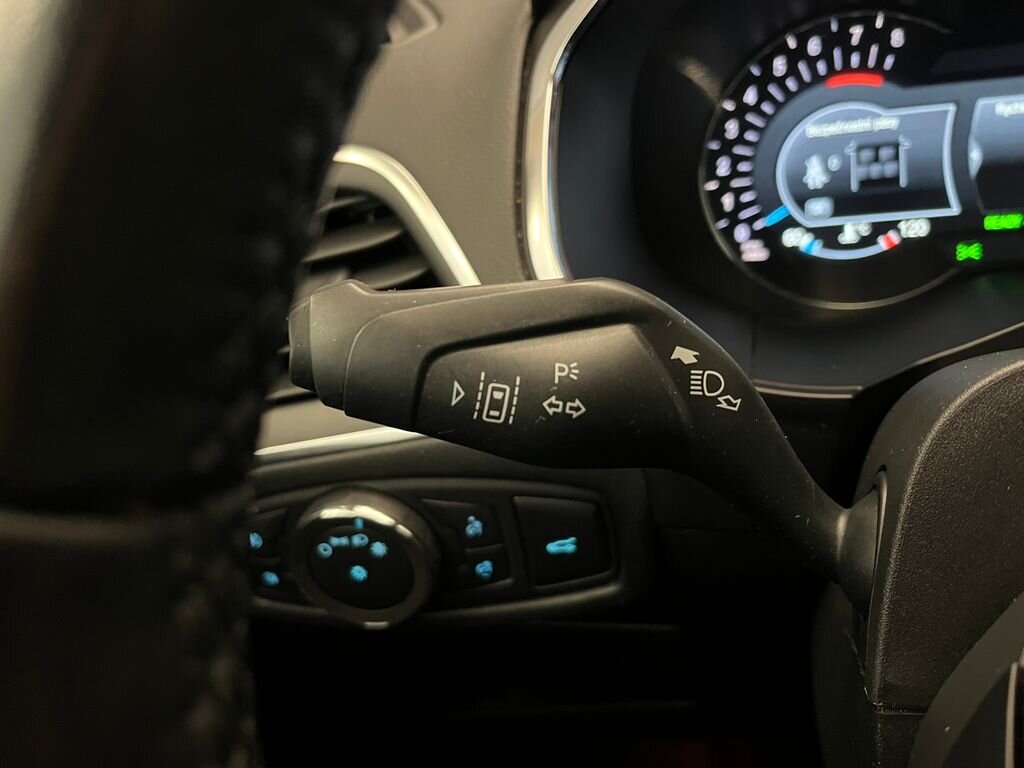 Ford S-MAX MPV 2,5 l 140 kw