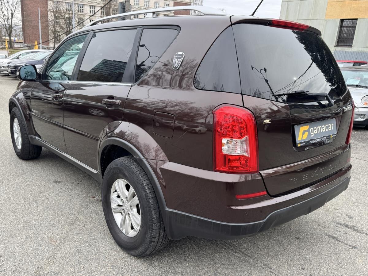 SsangYong Rexton SUV / Terénní 2,0 l 114 kw
