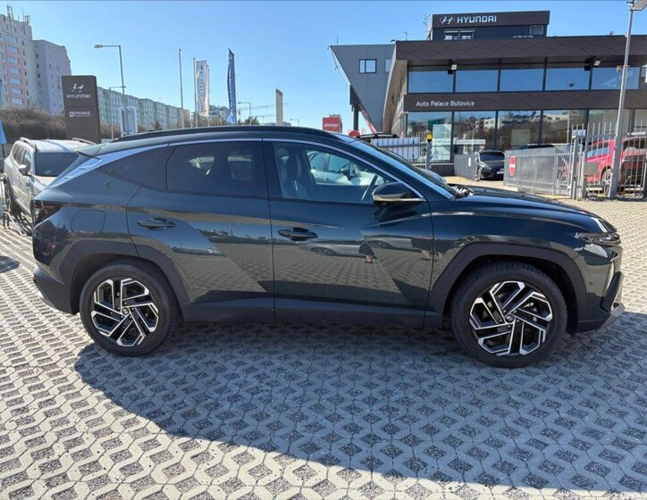 Hyundai Tucson SUV / Terénní 1,6 l 185 kw
