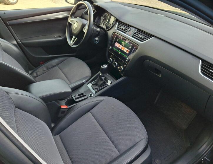 Škoda Octavia 14