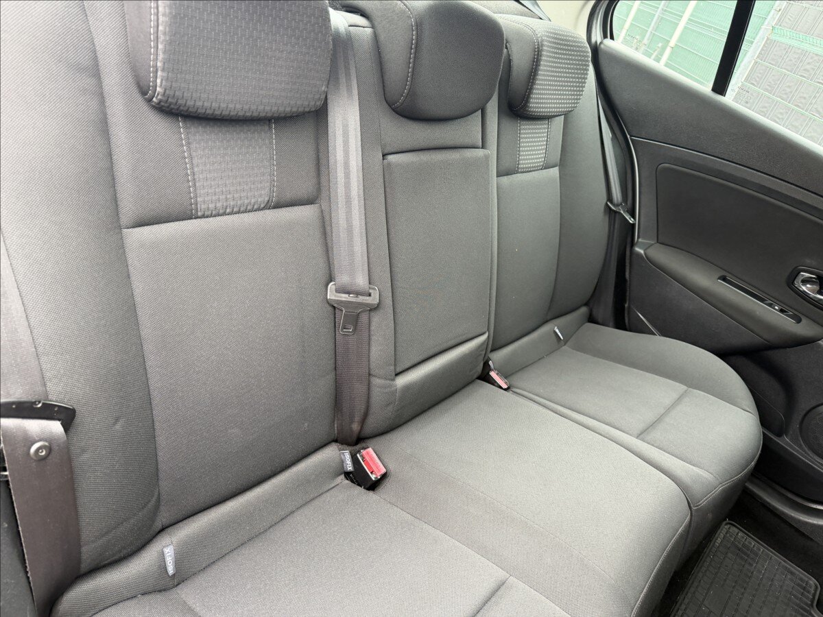 Renault Fluence Sedan / Limuzína 1,6 l 81 kw