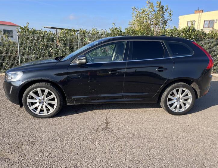 Volvo XC60 4