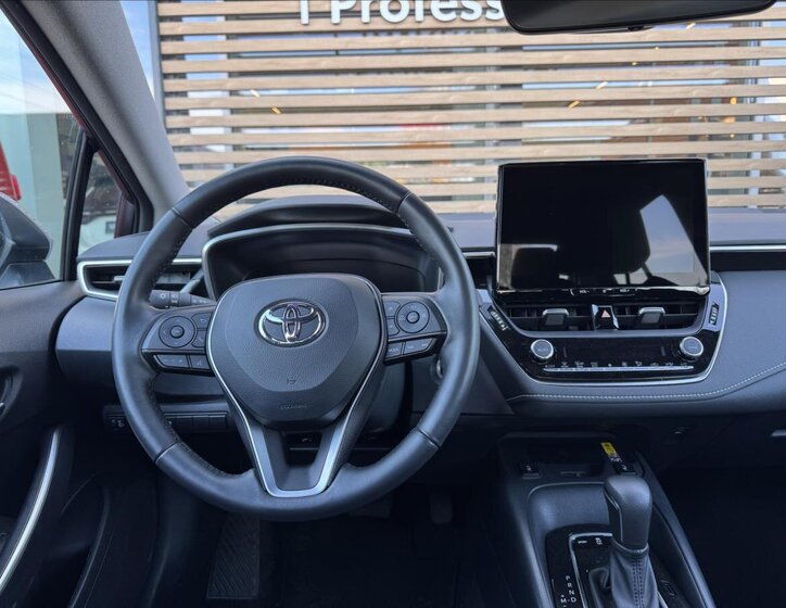 Toyota Corolla Sedan 1,5 l 92 kw