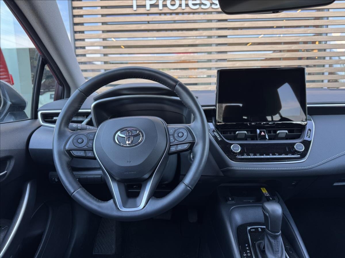 Toyota Corolla Sedan 1,5 l 92 kw