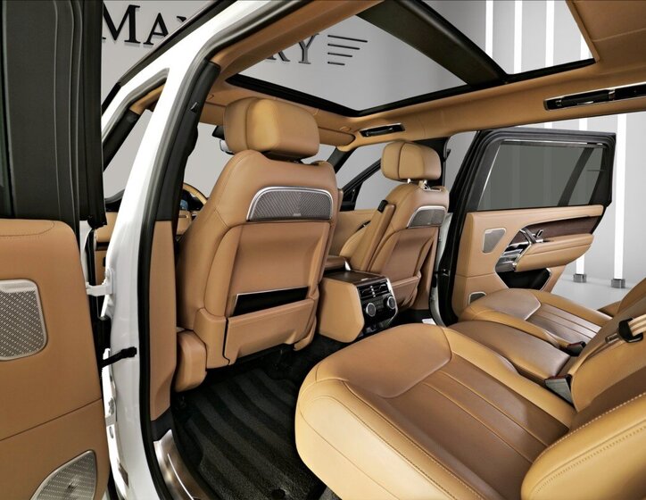 Land Rover Range Rover SUV 4,4 l 390 kw