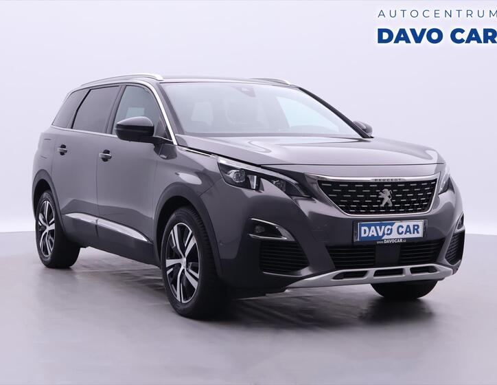 Peugeot 5008 1
