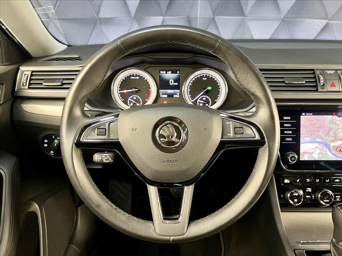 Škoda Superb Sedan / Limuzína 2,0 l 140 kw