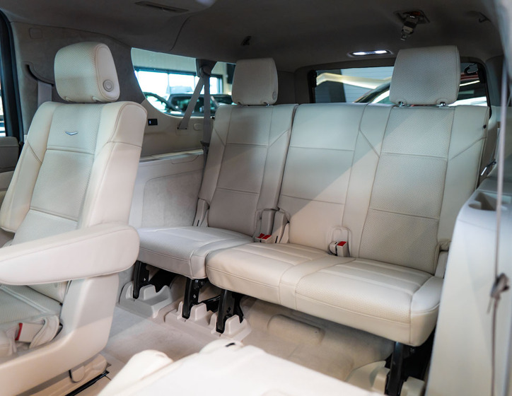 Cadillac Escalade 38