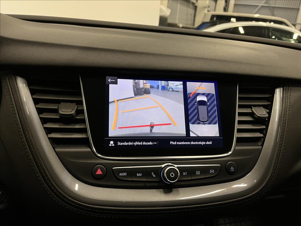 Opel Grandland X SUV / Terénní 1,2 l 96 kw