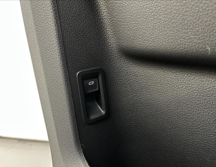 Volkswagen Multivan 26