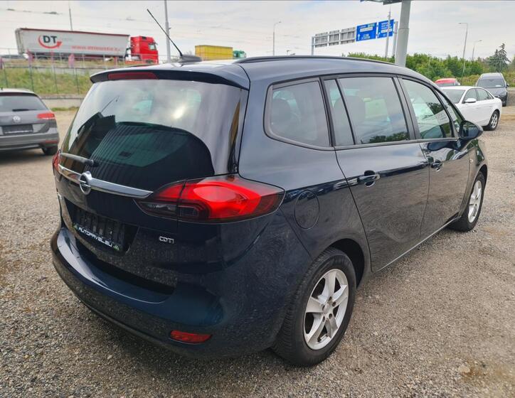 Opel Zafira 6