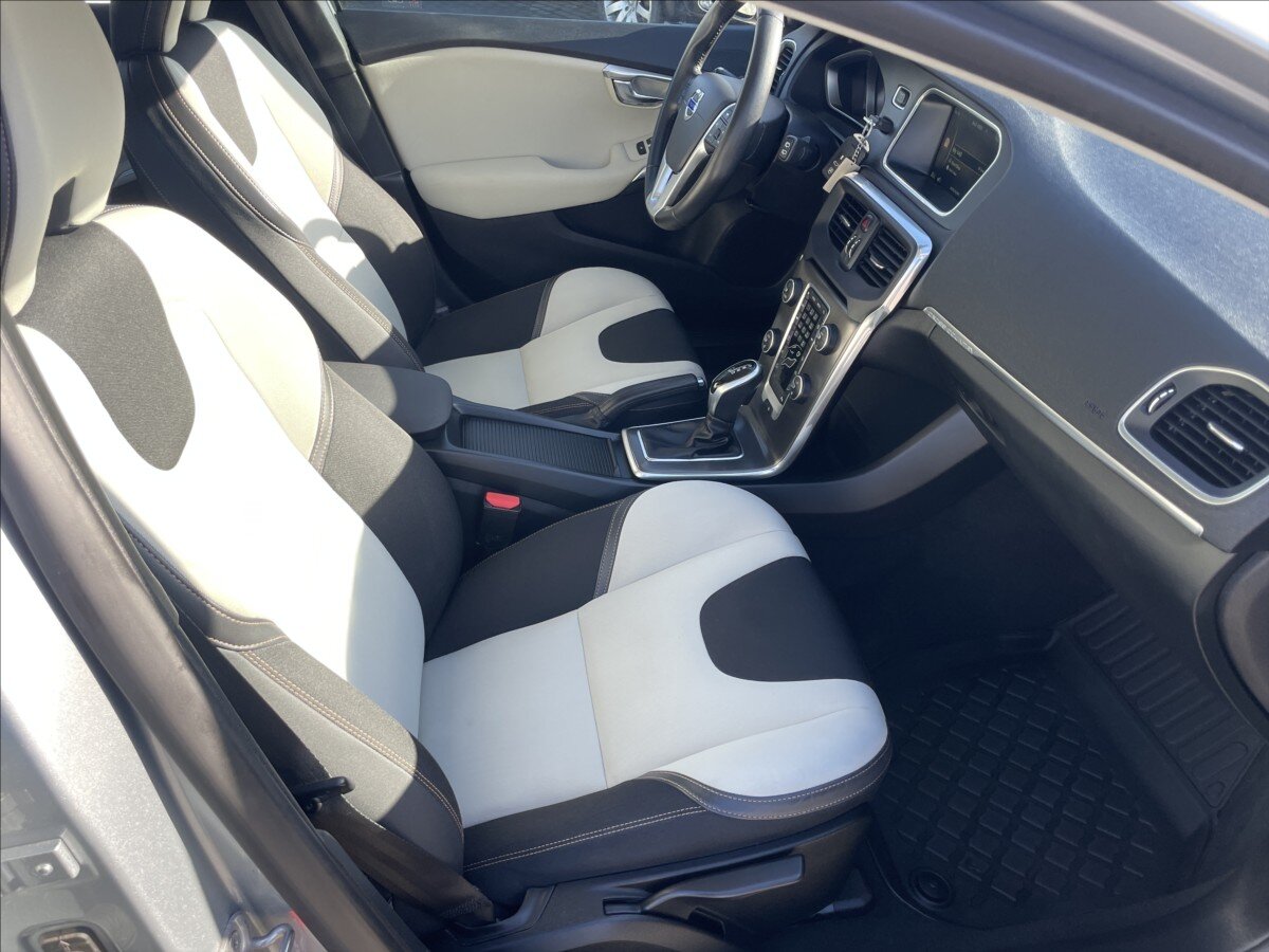 Volvo V40 Hatchback 2,0 l 140 kw