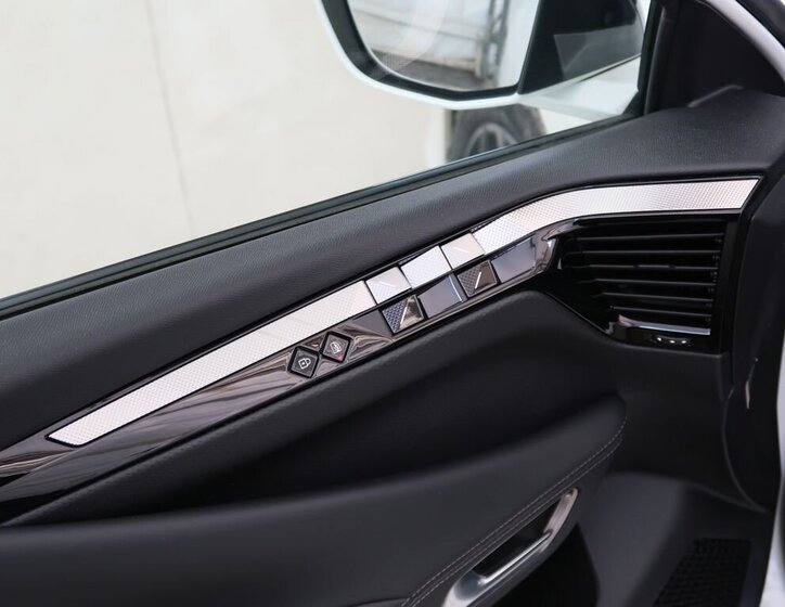 DS Automobiles DS4 Hatchback 1,2 l 100 kw