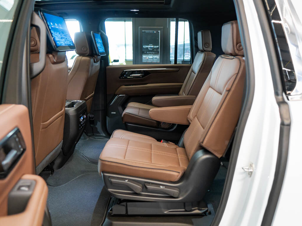 Chevrolet Suburban SUV 6,2 l 313 kw