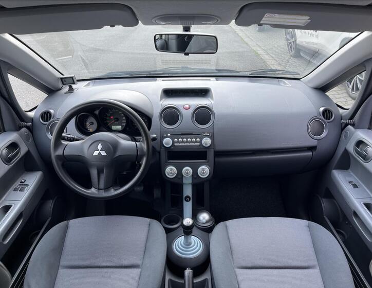 Mitsubishi Colt 9