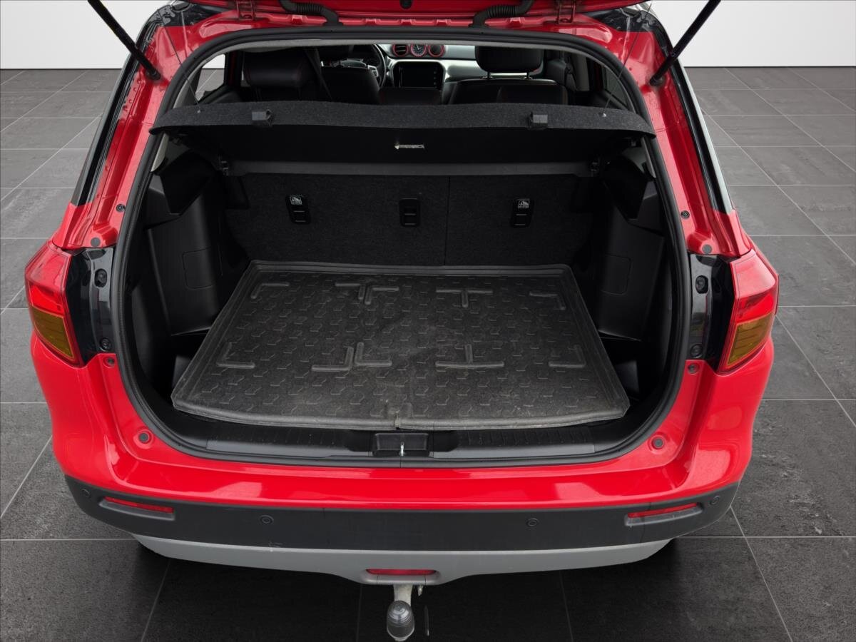 Suzuki Vitara SUV 1,4 l 103 kw