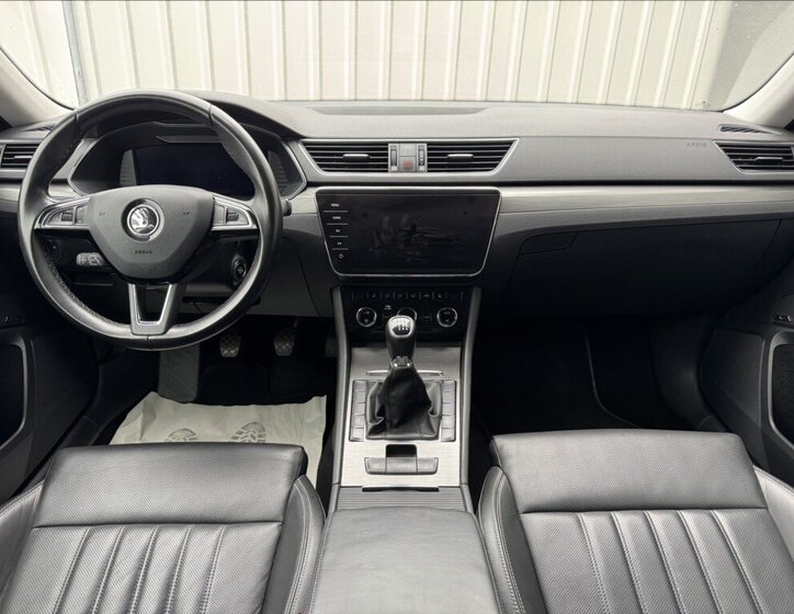 Škoda Superb Sedan / Limuzína 2,0 l 110 kw