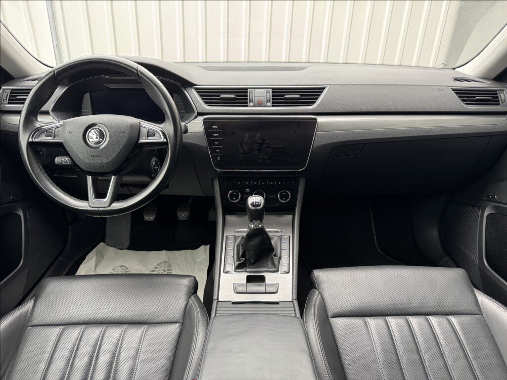 Škoda Superb Sedan / Limuzína 2,0 l 110 kw