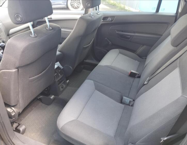 Opel Zafira 10