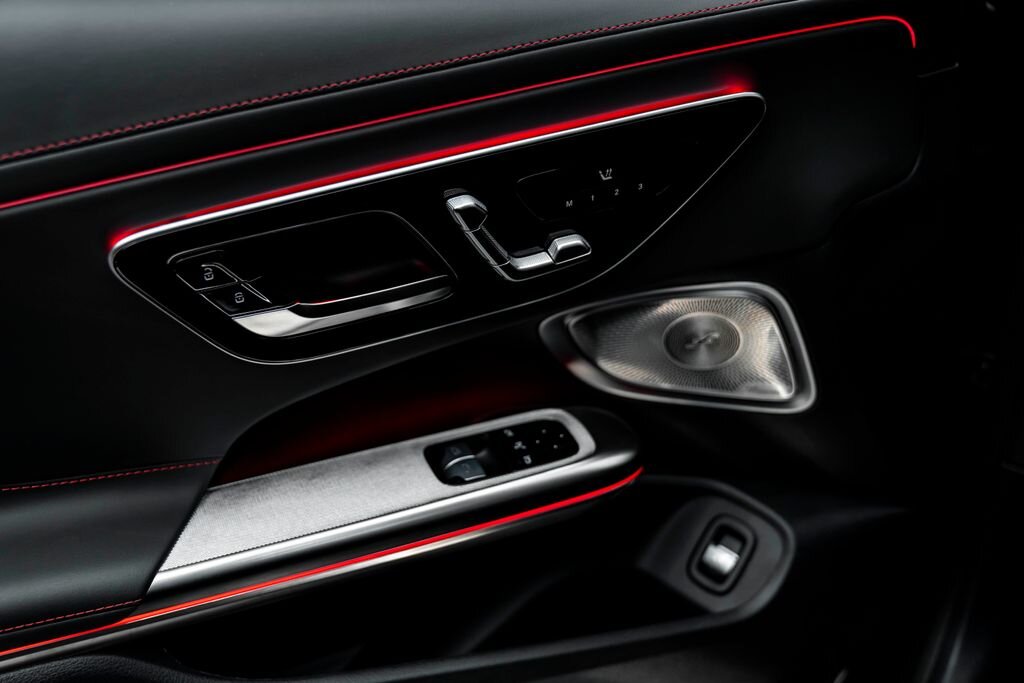 Mercedes-Benz Ostatní Kupé 0,0 330 kw