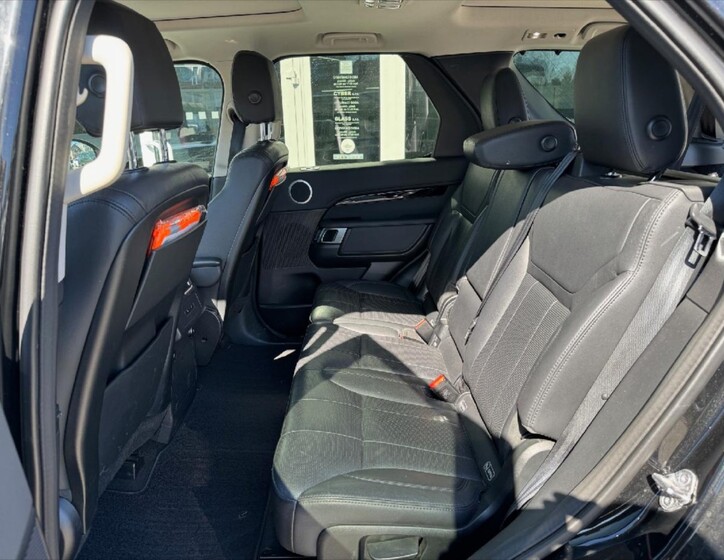 Land Rover Discovery 18