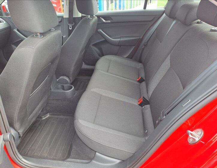 Škoda Rapid Liftback 1,2 l 81 kw