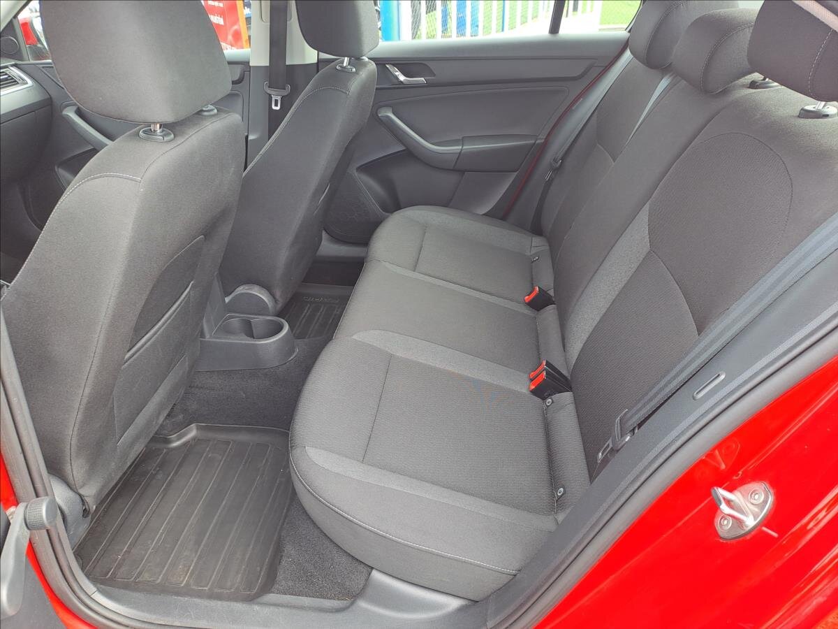 Škoda Rapid Liftback 1,2 l 81 kw