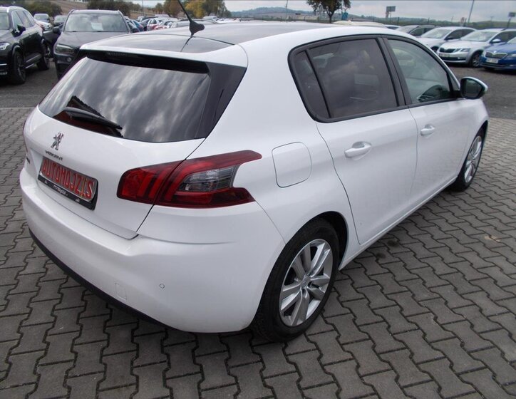 Peugeot 308 11