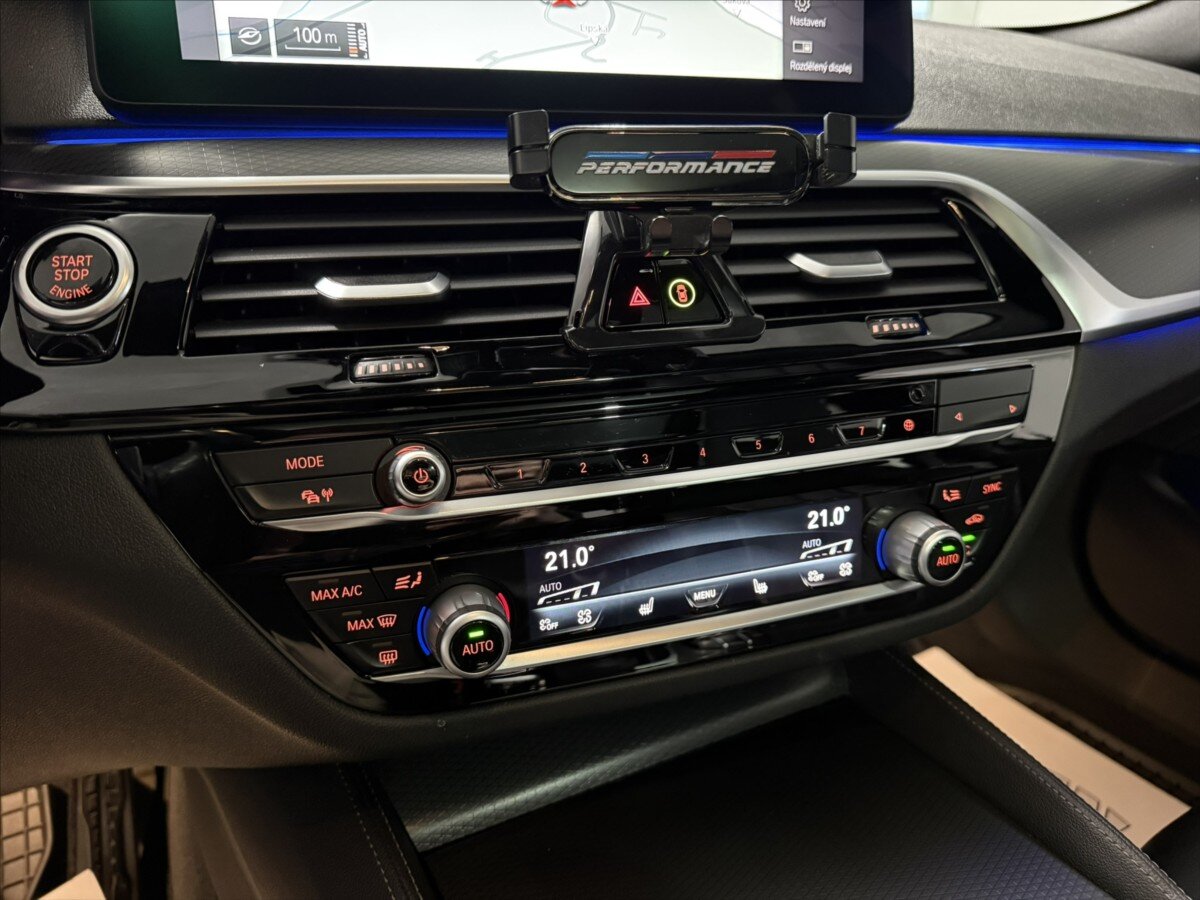 BMW Řada 5 Kombi 3,0 l 210 kw