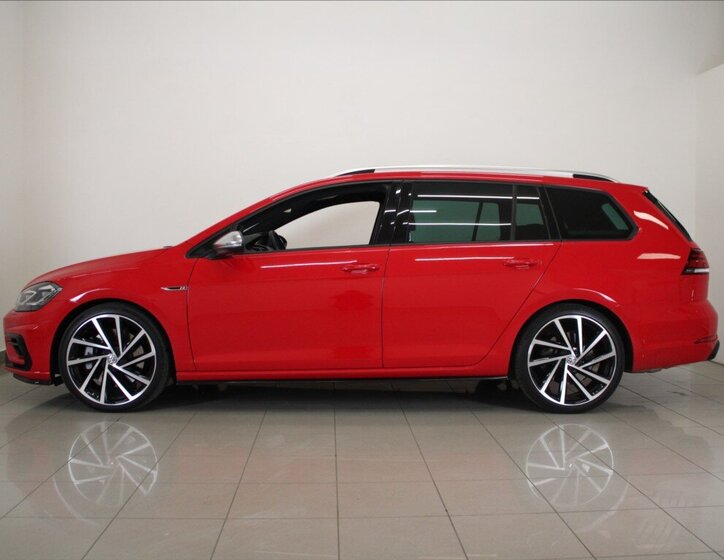 Volkswagen Golf Kombi 2,0 l 221 kw