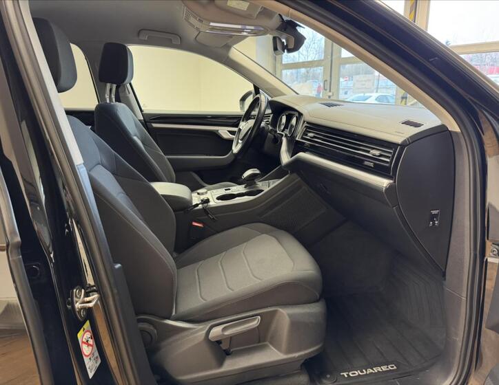 Volkswagen Touareg 10