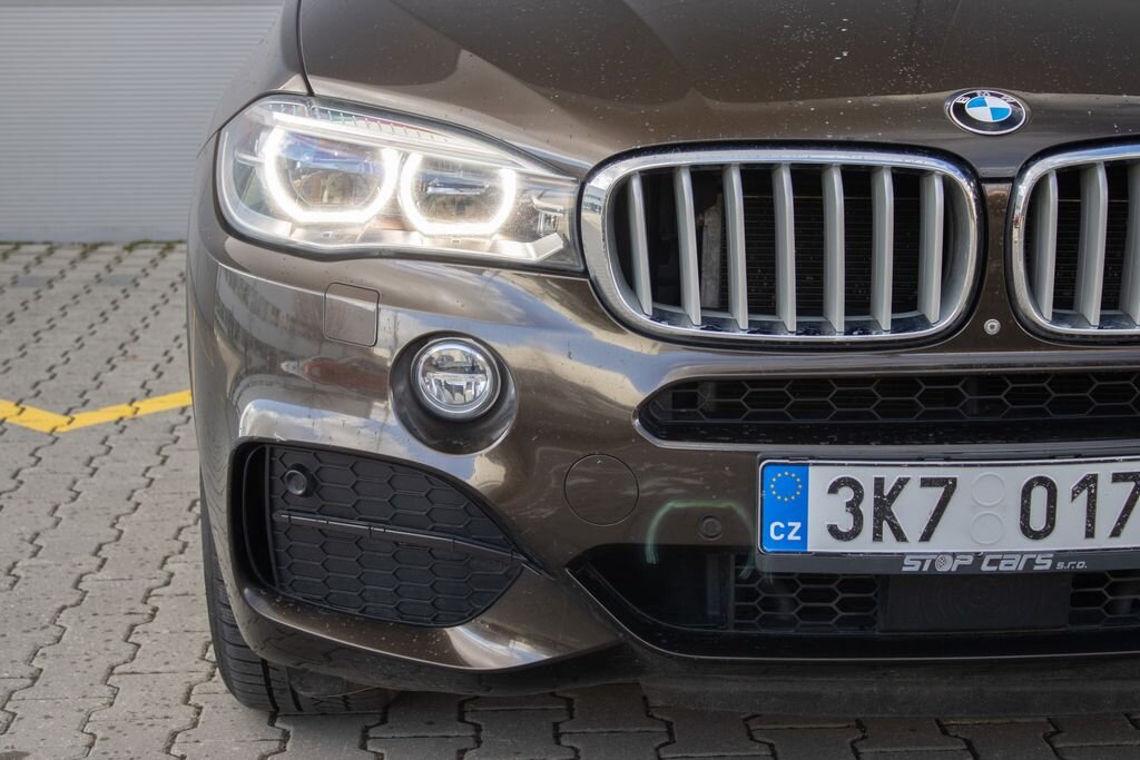 BMW X5 SUV 3,0 l 280 kw