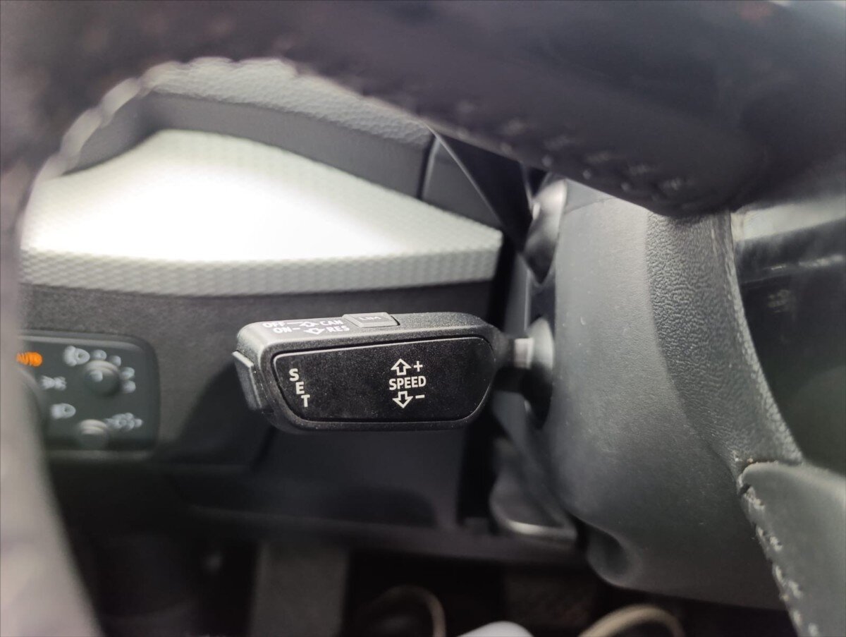 Audi Q2 SUV / Terénní 999,0 85 kw