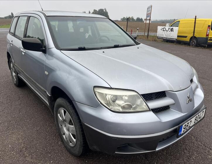 Mitsubishi Outlander 3