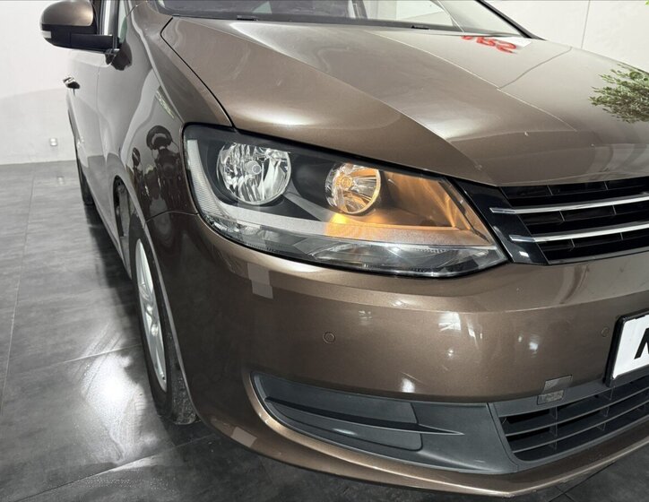 Volkswagen Sharan MPV 2,0 l 103 kw