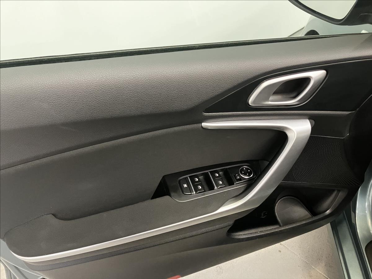 KIA Ceed Hatchback 998,0 74 kw