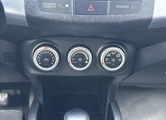 Mitsubishi Outlander 23