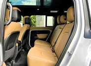 Land Rover Defender 31