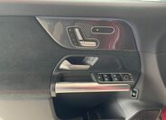 Mercedes-Benz GLA 10