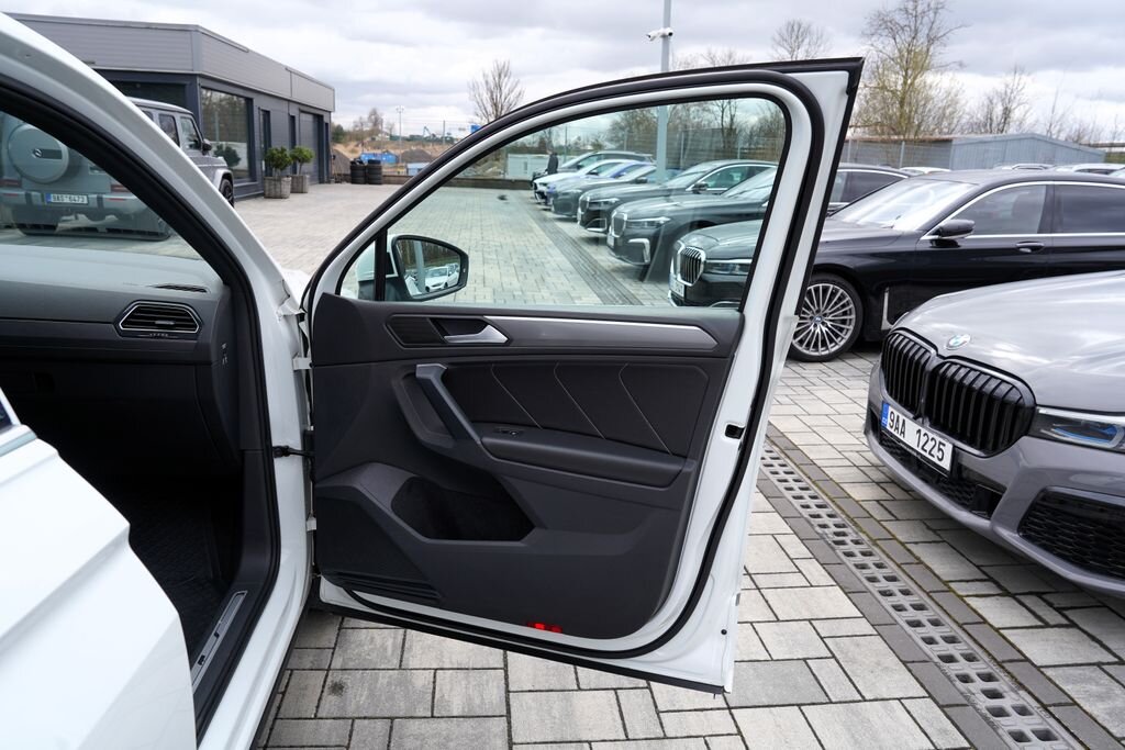 Volkswagen Tiguan SUV / Terénní 2,0 l 169 kw