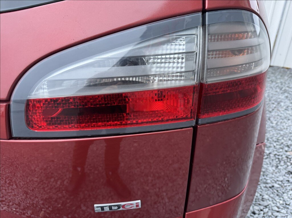 Ford S-MAX MPV 2,0 l 96 kw