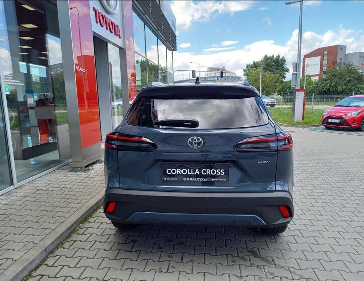 Toyota Corolla Cross 5