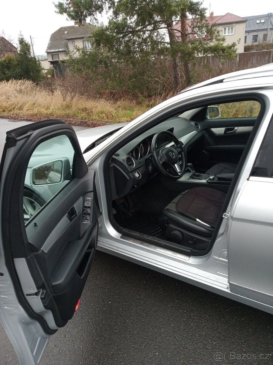 Mercedes-Benz Třídy C Kombi 0,0 125 kw