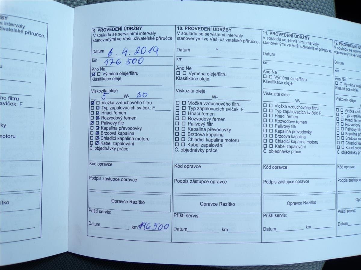 Chevrolet Cruze Sedan / Limuzína 2,0 l 110 kw