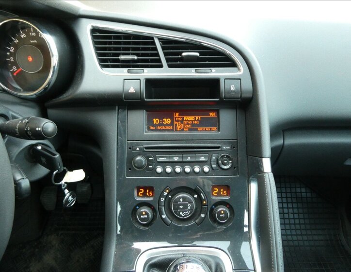 Peugeot 3008 SUV / Terénní 1,6 l 82 kw