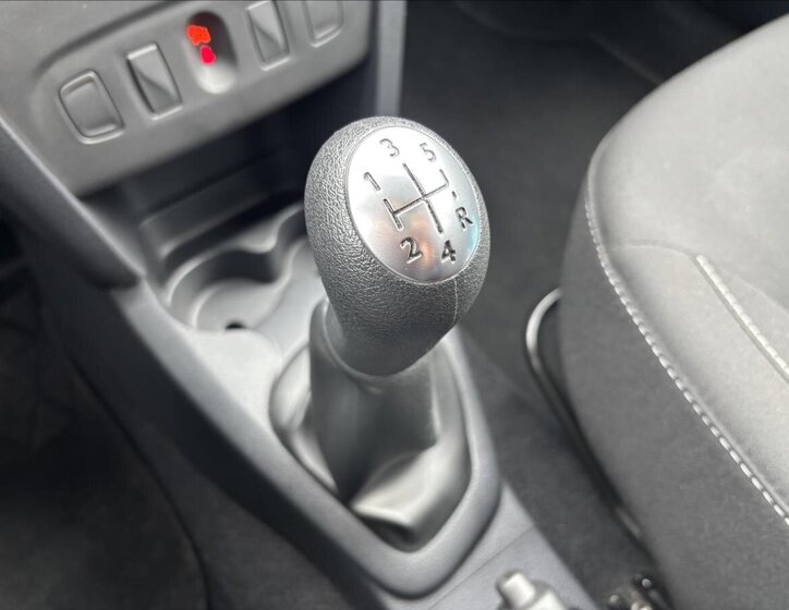 Dacia Sandero Hatchback 898,0 66 kw