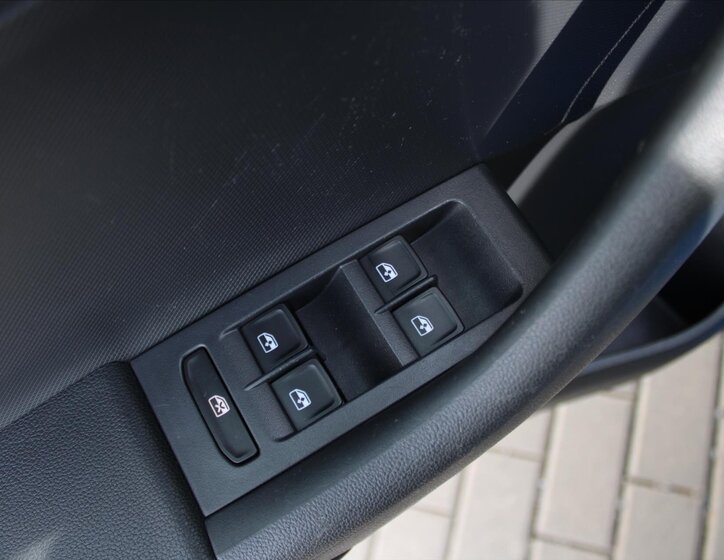 Škoda Rapid Liftback 999,0 81 kw